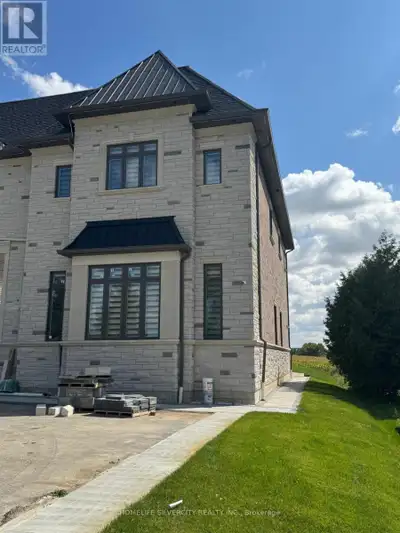 Apartment above garage for lease, comes with a Master Bedroom with its own walk-in closet and washro...