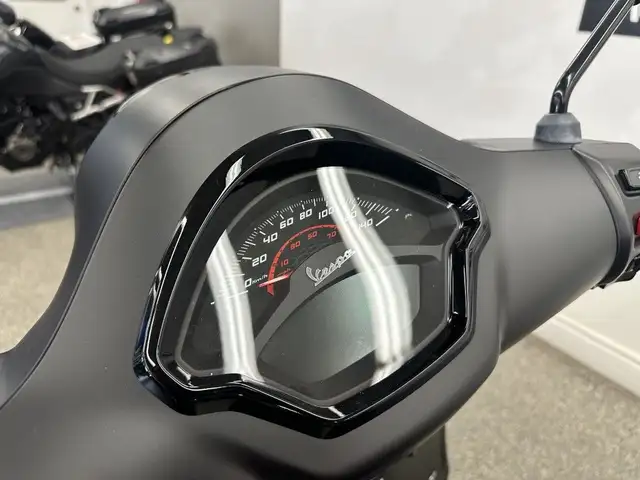 2025 Vespa GTS 310 Supersport MY 25 - V6610NP - -No Payments for in Scooters & Pocket Bikes in Markham / York Region - Image 18