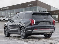 *Leather Seats!* With its impressive features list, awesome SUV capability, and luxury interior, thi... (image 5)