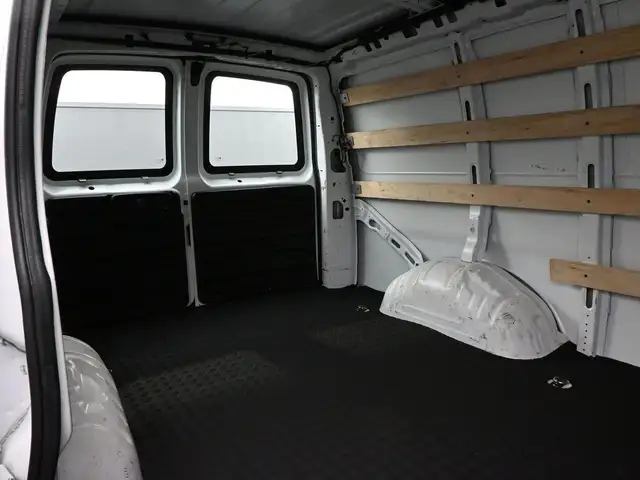 2023 GMC Savana Cargo **SALE PENDING** in Cars & Trucks in City of Halifax - Image 18