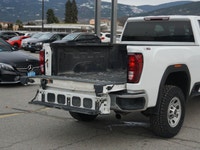 2022 GMC Sierra 3500HD SLE Built for hard work and heavy loads this 2022 GMC Sierra 3500HD SLE with... (image 7)