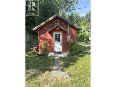 **Charming Tiny Home in Beautiful Kaslo – A Hidden Gem!** Welcome to this adorable 240 sq.ft. home,...