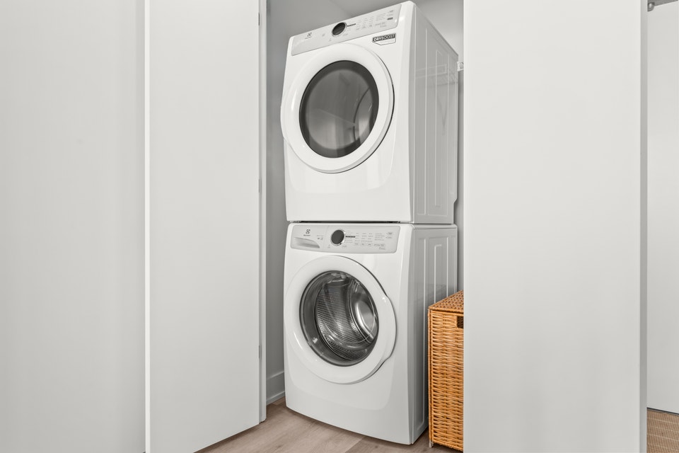 500 Upper Wellington  - 1 Bedroom 1 Bath - The Buchanan Apartmen 4