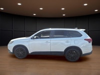 Price includes $1,000 finance credit. Price does not include fees or taxes. Experience the distingui... (image 8)
