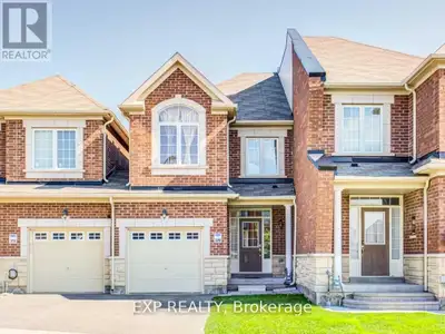 Ravine+W/O Basement,Separate Entrance,3 Bdrms & Den! Luxury Townhouse In High Demand Jefferson Commu...