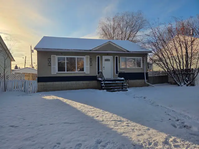 ✨ Great Opportunity in Sought-After Sherbrooke! ✨