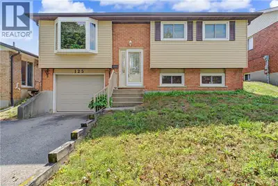 Motivated Seller! Welcome home to 125 Blackwell Drive in Kitchener! This extremely well kept 3 bedro...