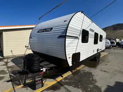 2026 Sun Lite 25DB Dual-Axle Family Travel Trailer The 2026 Sun Lite 25DB combines family-friendly v...