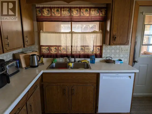 6 Darwin AVE Wawa, Ontario in Houses for Sale in Thunder Bay - Image 13