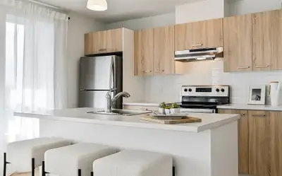 Vivaxcès Destimo II offre des appartements tout inclus neufs. Ce projet résidentiel moderne allie co...