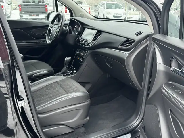 2018 Buick Encore Preferred AWD **APPLE CAR PLAY/ANDROID AUTO** in Cars & Trucks in Winnipeg - Image 12