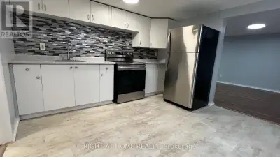 Client RemarksWelcome to this spacious and well-maintained basement apartment located in the heart o...