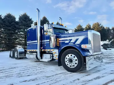 FOR SALE: 2021 PETERBILT 389 FLAT TOP, PACCAR 510HP, 18SPD MANUAL, 3.42 RATIO, 280" WHEELBASE, 12350...