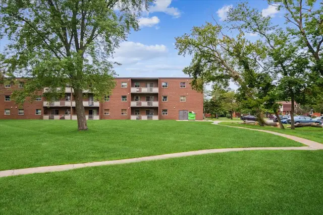 Pontiac Court Lowrise - 2 Bedroom available at 1202 Pontiac Cour in Long Term Rentals in Sarnia - Image 19