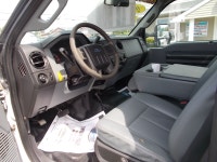 2016 Ford F550 Cab & Chassis 16 ft deck, 6.7 diesel engine, 4x4 Auto , 133,085km, new MVI, Rust chec... (image 4)