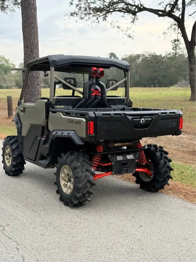 2023 CAN‑AM DEFENDER HD10 XMR W/DOORS! in ATVs in Thunder Bay - Image 7