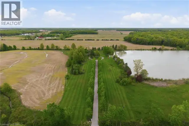 678 CHANTLER Road Pelham, Ontario in Houses for Sale in St. Catharines - Image 4