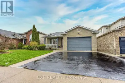 Welcome to 7192 Kelly Dr, Niagara Falls. A beautifully updated home offering comfort, functionality,...