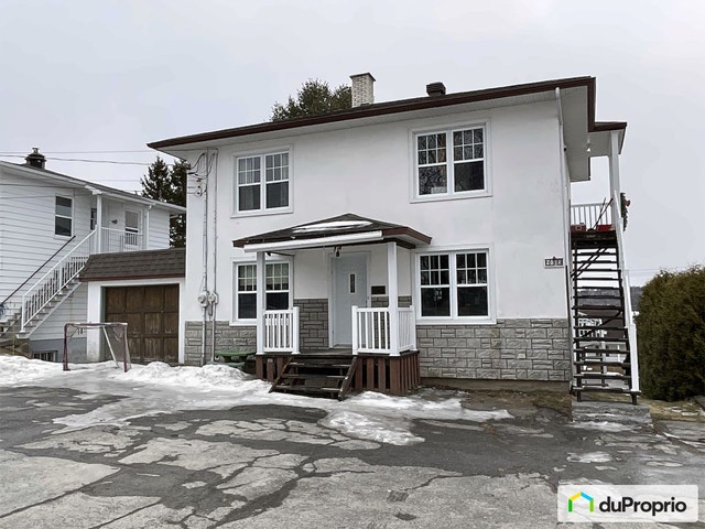 $282,500 - Duplex for sale in Lac-Etchemin — photo 1