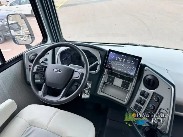 2022 Coachmen RV Pursuit 29XPS Front Bunk 11 Miles in RVs & Motorhomes in Moncton - Image 57