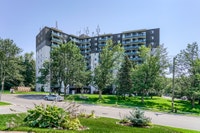 Imperial Towers is an attractively landscaped property with apartments for rent in Barrie with stunn... (image 1)