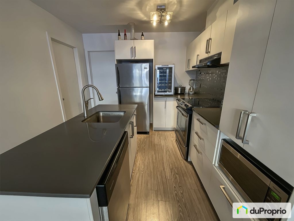 18e Avenue — photo 2