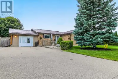 Everything you need and more! Step inside this magnificent home and be impressed with every amenity!...