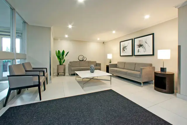 3 Bedroom Apartment- North York Don Valley Parkway Brookbanks Dr in Long Term Rentals in City of Toronto - Image 5