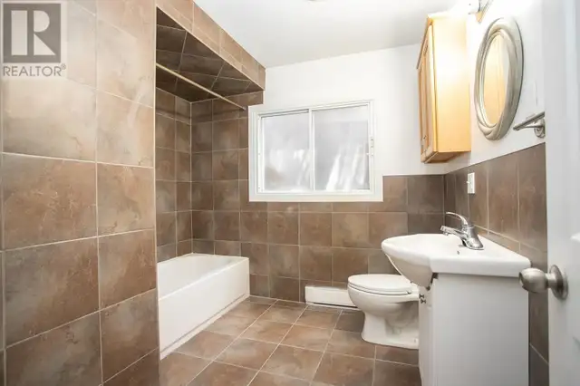 2 Bedroom Upper-Level Unit – Parking & In-Unit Laundry – $1,549/ in Long Term Rentals in Sault Ste. Marie - Image 12