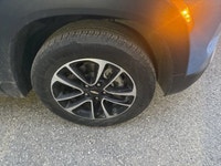 This CHEVROLET TRAILBLAZER delivers a 1.3 Liter DOHC Turbo engine powering this Automatic transmissi... (image 4)