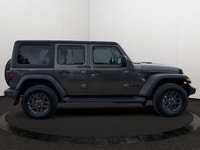 Cloth Low-Back Bucket Seats, Remote Start System, Heated Front Seats, Heated Steering Wheel, Uconnec... (image 5)