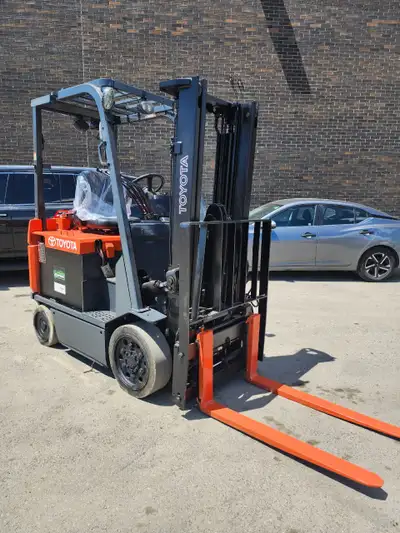Keywords: Toyota forklift, electric forklift, 5,000 lbs capacity, 2-stage mast, forklift with side s...