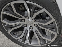 IVORY TRI-COAT PEARL,TIRES: 285/45R22XL BSW ALL SEASON (STD),ENGINE: 3.0L I6 HO TWIN TURBO W/ESS (ST... (image 8)