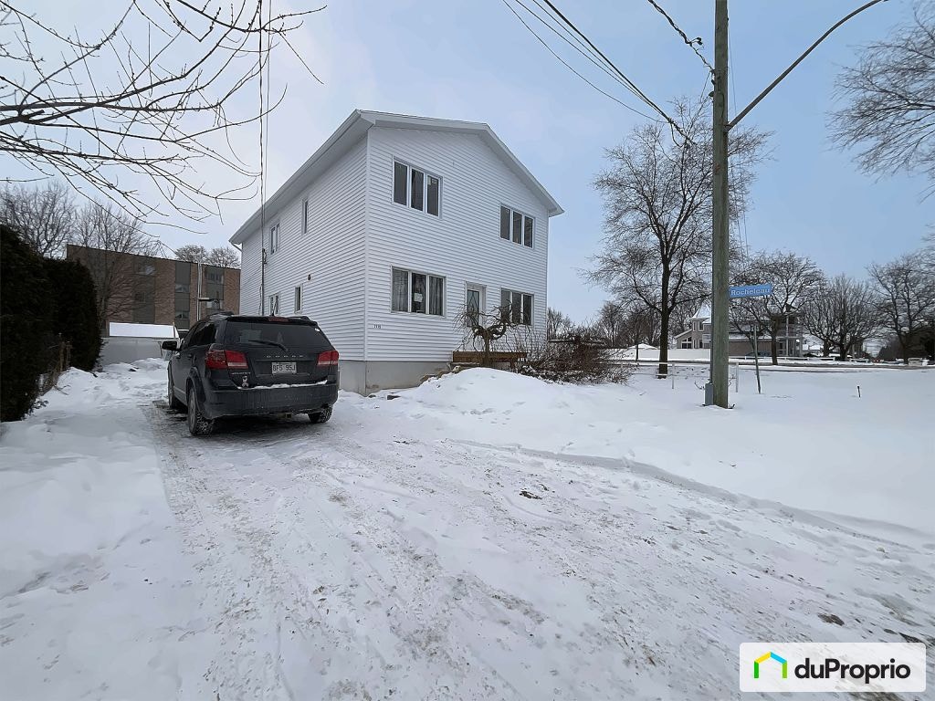 $550,000 - 2 Storey for sale in Longueuil (St-Hubert) — photo 1