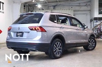 Key Features: Power adjustable heated leather seats, dual zone climate control, drive mode selection... (image 4)