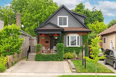 A charming and updated home nestled in a mature, family-friendly neighbourhood close to parks, schoo...