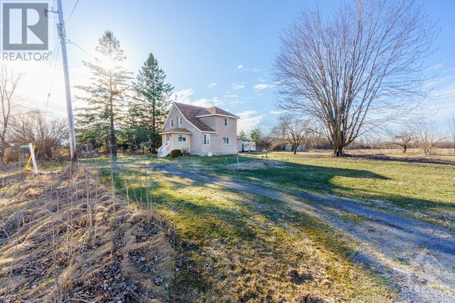 17999 STRATHMORE ROAD Apple Hill, Ontario in Houses for Sale in Cornwall - Image 2