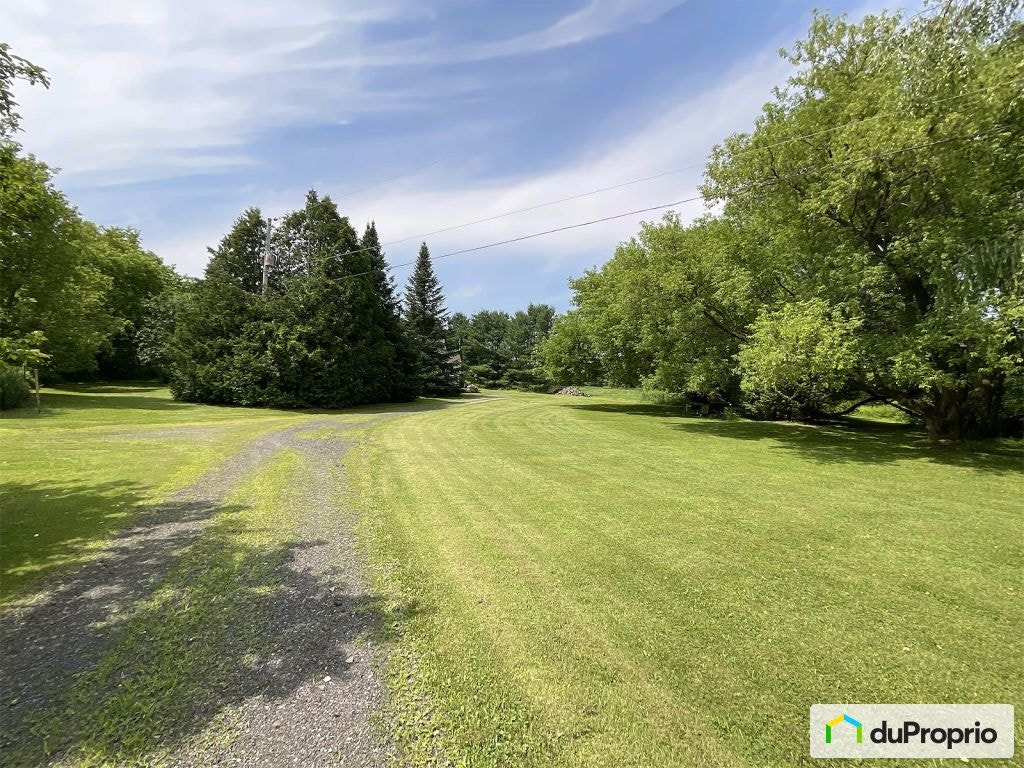 $849,000 - Acreage / Hobby Farm / Ranch in St-Bernard-De-Lacolle — photo 2