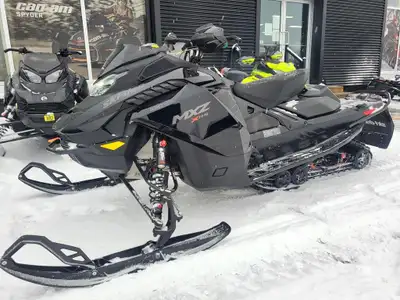 BRP MXZ X RS 850cc E-TEC 2023 2023 Ski-Doo MXZ X-RS 850 E-TEC, très bien entretenu et en parfaite co...