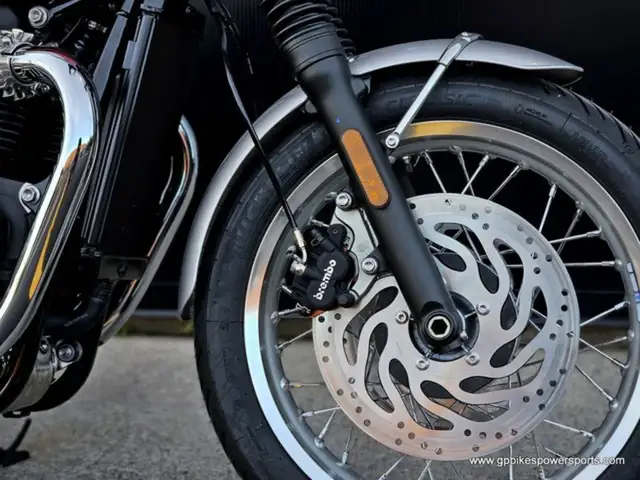 Triumph Bonneville T120 Elvis Presley Limited Edition Carn in Street, Cruisers & Choppers in Oshawa / Durham Region - Image 12