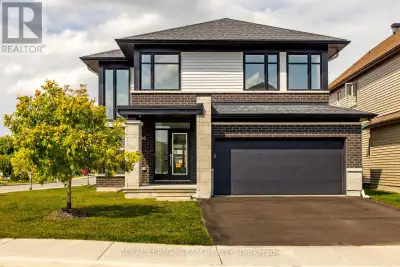 Welcome to Riverside Elegance! This stunning Richcraft Beechside model offers 2,472 sq. ft., 3 bedro...
