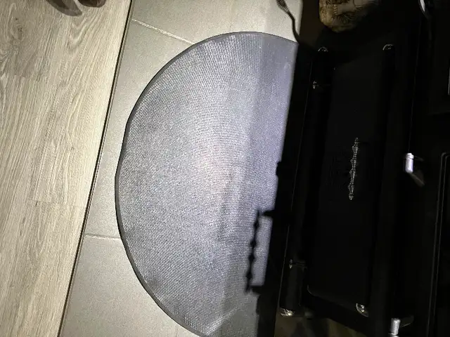 Tapis a l'épreuve du feu pour poêle au bois . in Fireplace & Firewood in Thetford Mines - Image 4