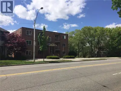 Bright 775 sq. ft. 2-bedroom, 1-bathroom unit in a well-maintained 17-unit concrete apartment buildi...