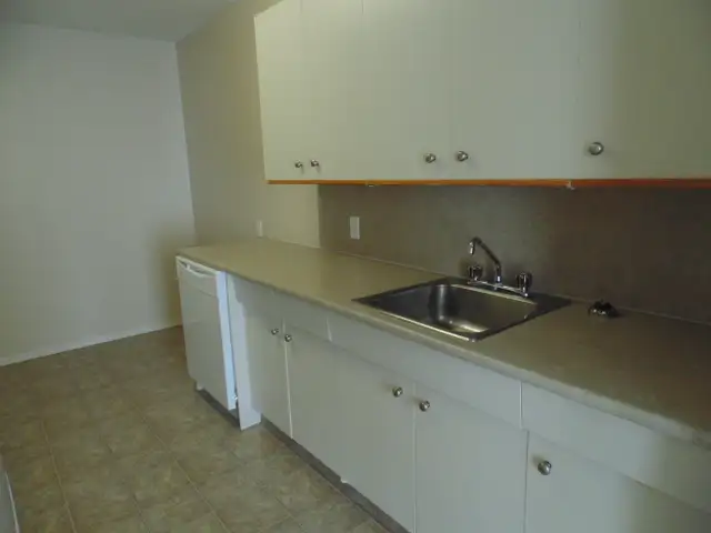 Parkwood Square  - Spacious 2 bedroom62867603292161123