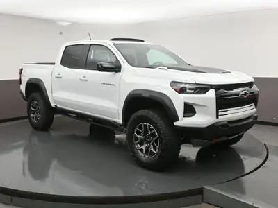 The 2025 Chevrolet Colorado ZR2 is a rugged midsize pickup engineered for serious off-road performan...