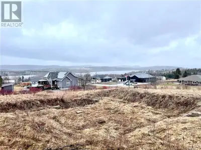 Beautiful waterview building lot in the picturesque Nauwigewauk. Build your dream home on this littl...