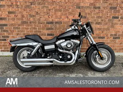 ONE OWNER Canadian Fat Bob with only 30,000 KM, detachable windshield, luggage rack, 96ci, 6-speed,...