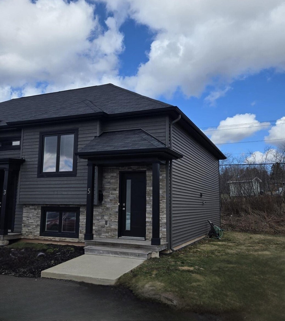 Paramount Lane Townhouses Moncton in Long Term Rentals in Moncton