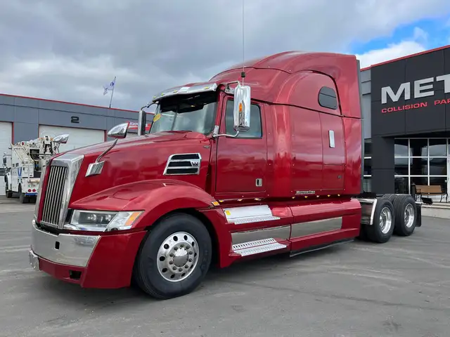 2019 Western Star 5700 in Heavy Trucks in Hamilton - Image 2