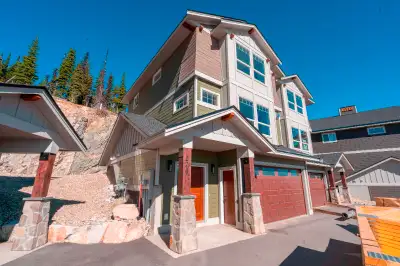 It’s Christmas time at Grizzly Ridge Estates!! Purchase this gorgeous, ski in, ski out home, and the...